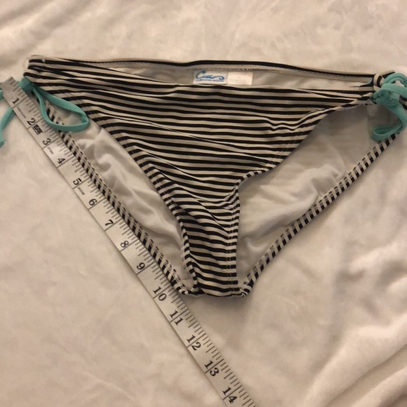 B/W striped size large bikini bottoms w/ teal ties - Picture 3 of 10